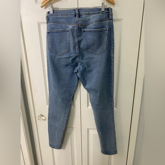 Kate Light wash skinny jeans - Picture 3 of 3